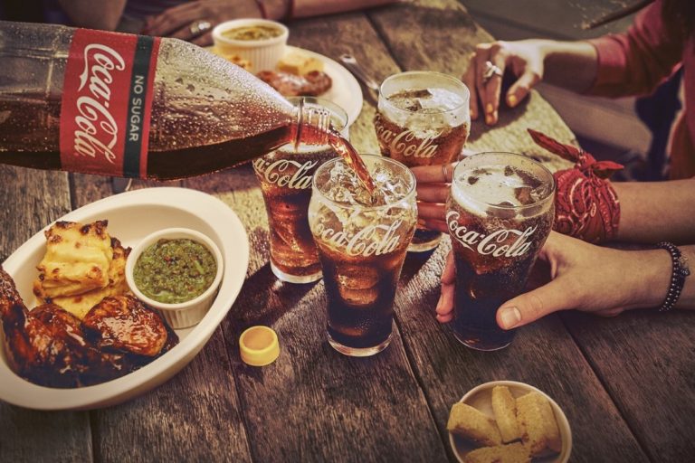 FAQ Wat is het verschil tussen CocaCola Light en CocaCola No Sugar? Fernandes Bottling FAQ Wat is het verschil tussen CocaCola Light en CocaCola No Sugar? Fernandes Bottling